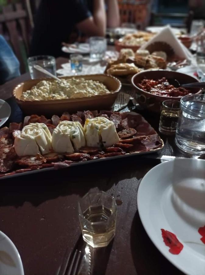 Mislodin Etno Domacinstvo Miris Bosiljka 아파트 외부 사진